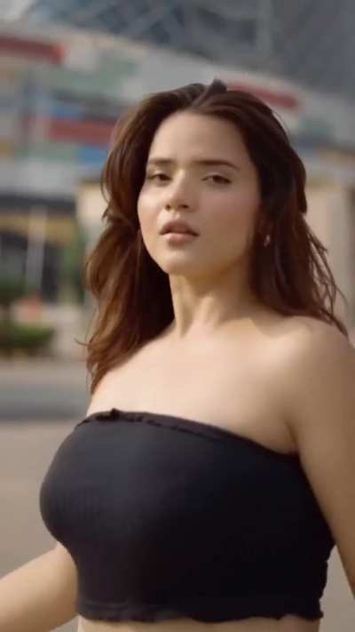 Aashi Sahni 