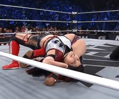 Maika & Hikaru Shida