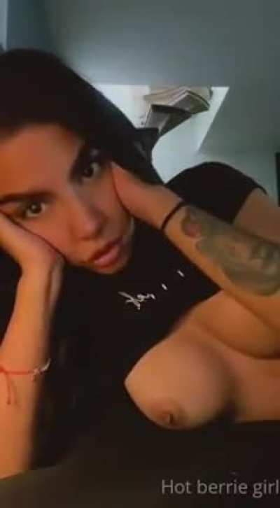 Soy el unico que de pronto le dio sed..? Presiona la flechita arriba si tienes sed..! (Video corregido, subi uno que no era)