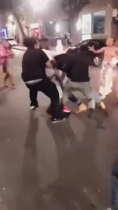 Black manlet finally got tired of being mogged by a lanklet