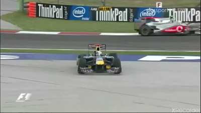 Turkish commentators losing their minds after Vettel and Webber's crash at Istanbul Park in 2010