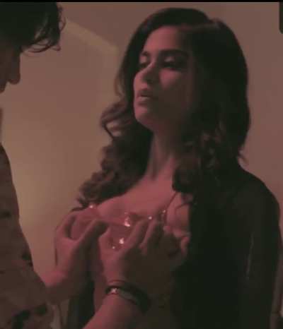 Gunjan aras hot live session