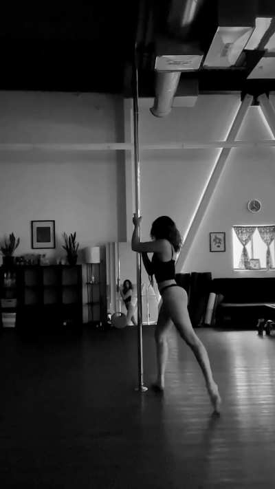Pole dancing