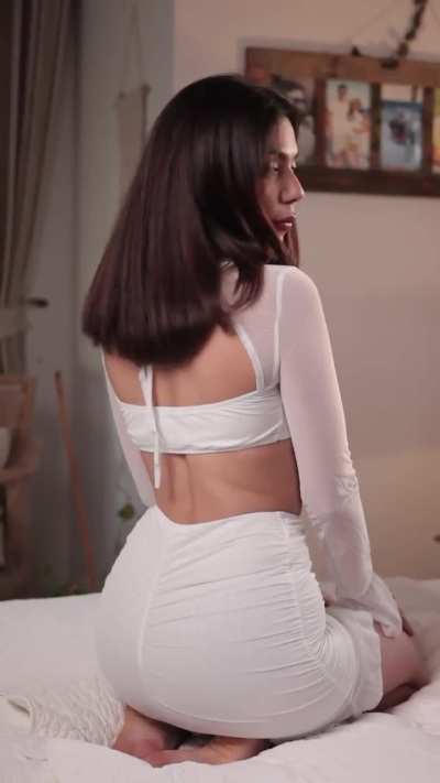 Palak Purswani Hot Midriff Cleavage 