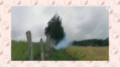 O titulo teve os tímpano explodidos.
