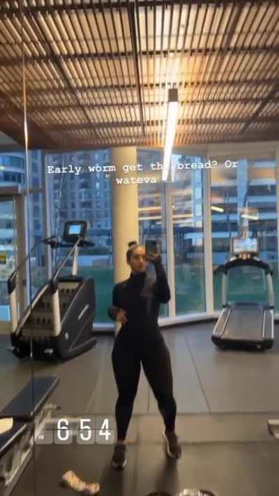 🖤🍑🤳🏽