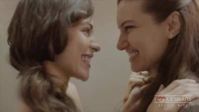 Stupid Wife: Priscila Reis & Priscila Buiar (s02e02 - Scene #2)
