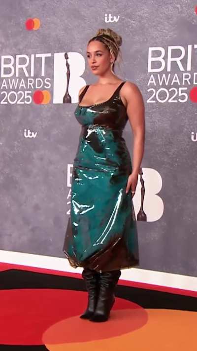 Jorja looking sexy at the Brit Awards 😍