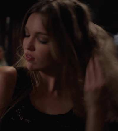 Lili Simmons