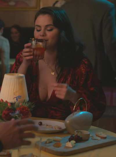 Selena Gomez 😳