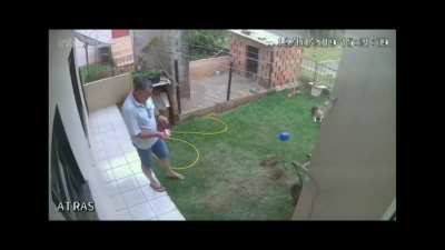 Aprenda agora mesmo a fazer uma bomba caseira (muito fácil)