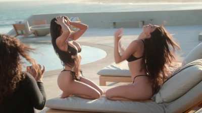 Kylie Jenner | The Kardashians | S04E01 Bikini GIF