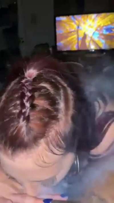 Sucking her dealer for a joint behind her boyfriend's back