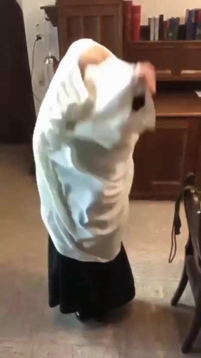 Blursed_Robe