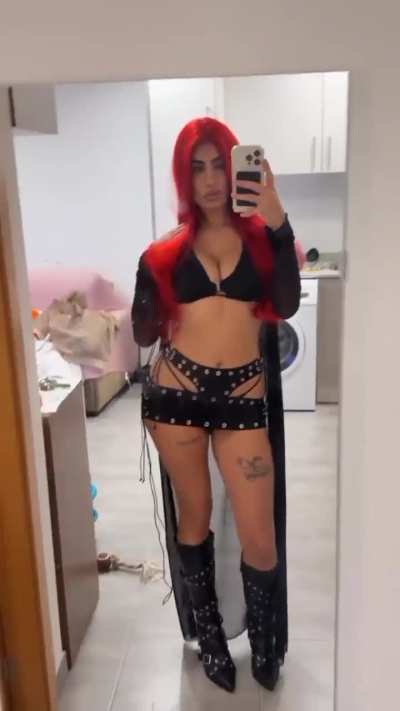 que buena está la cabrona