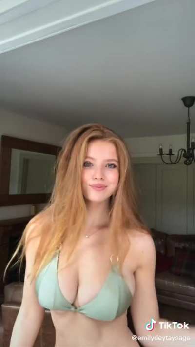 Emily Deyt-Aysage