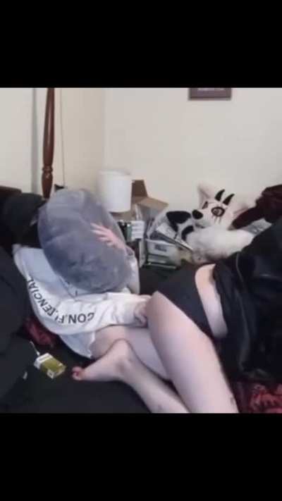 Marie the gas queen farting on dick