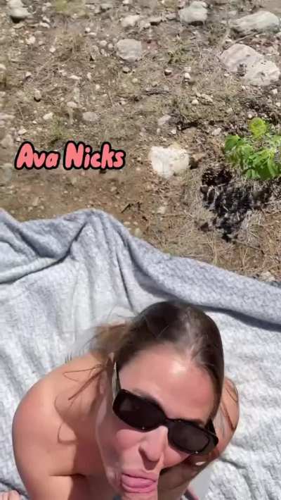 31yo mom, thick AF & LOVES to be shared, especially in public