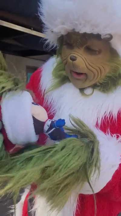 Didn't know the Grinch knew eva