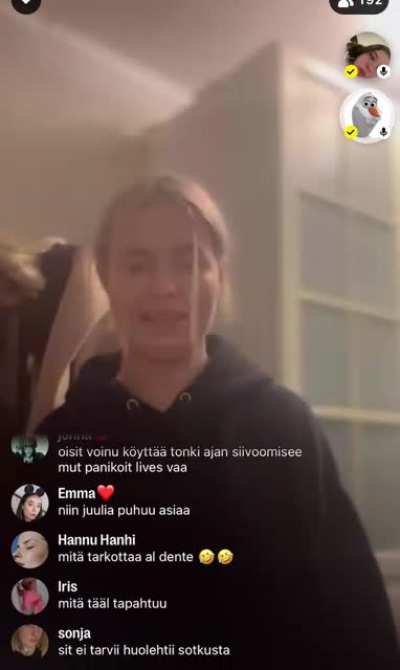 Alisa ihan hermona😂