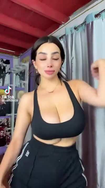 @vaimonroe