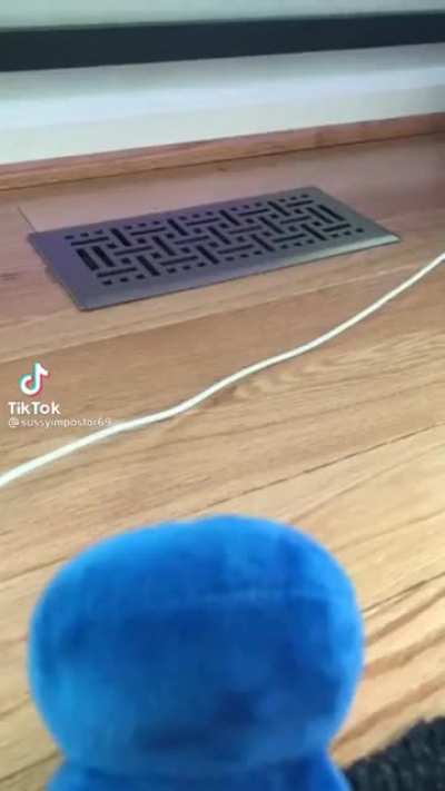 ⠀