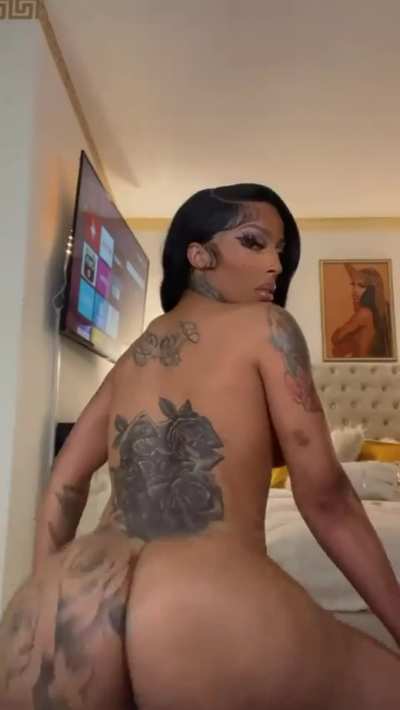 🍑💦😈