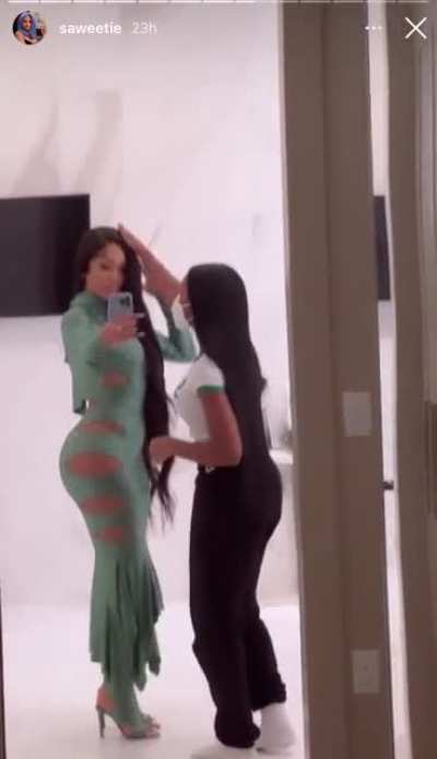 👀🍑