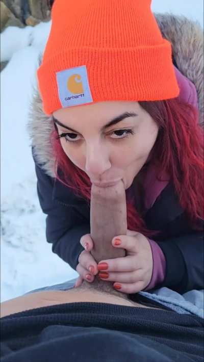 my queen working my cock on our hike 🥰 full videos on our OF ! www.o<wbr>nlyfa<wbr>ns.co<wbr>m/sug<wbr>arbel<wbr>lz