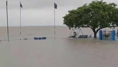 We got some kinda mini cyclone here nd this is the man im gon look upto