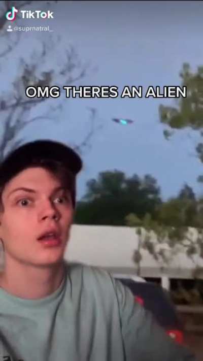 Everyone’s really freaking out over this “ufo”