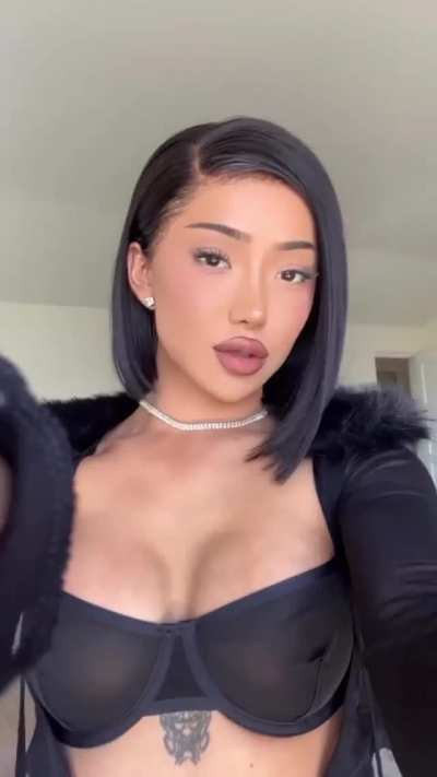 💋