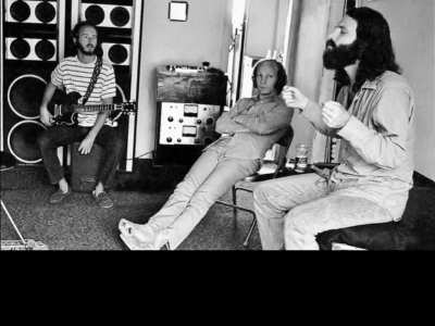 Listen to the exact moment when The Doors thought of the idea to add thunder sounds to “Riders on the Storm” for the very first time. 1970.