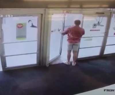 Weird placement of sliding doors