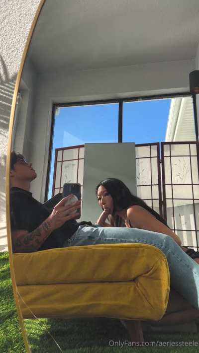 Influencer gets his big dick sucked 