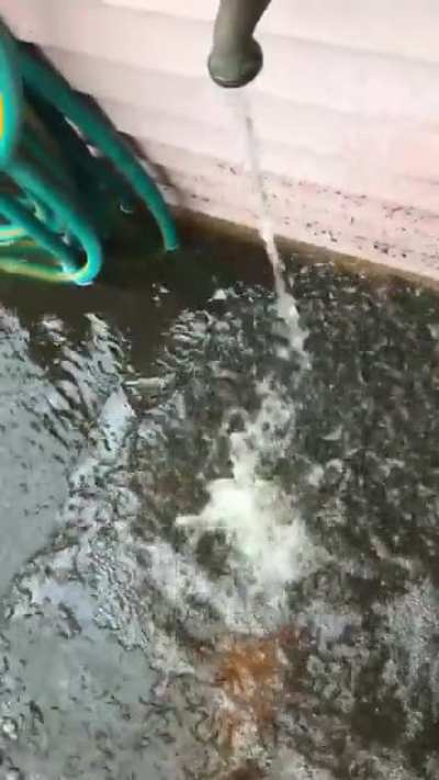 Забыл выключить воду