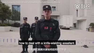 Chinese police teaches you how to survive a knife attack (English subtitles)
