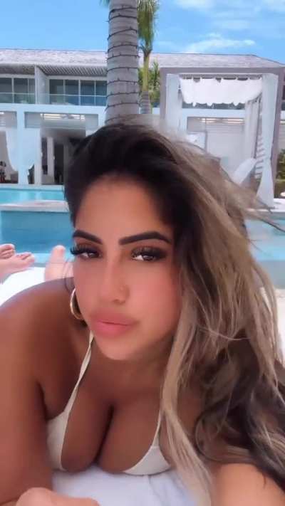 @xolo<wbr>vemic<wbr>helle<wbr>eee 🍑🤳🏽