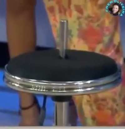 Bar stool gives up