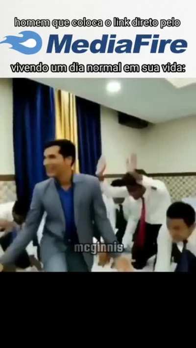 UM DEUS