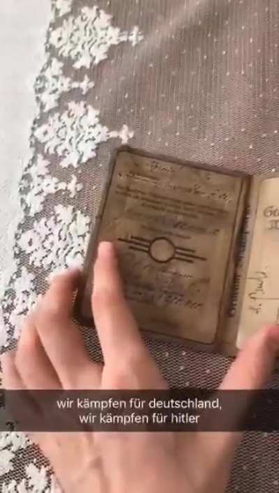 ÇOK DEĞERLİ REDDİT SAKİNLERİ BU NADİDE PARÇA KAÇ TL EDER SİZCE 100 DOLARA SATIN ALSAM ELİMDE PATLAR MI? %100 ORJİNAL NAZİ SUBAYI KİÖLİK KARTI SANIRIM.