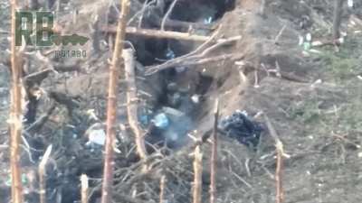 RU pov: RU Soldier single handedly clears UA trench. Takes down 3 and ends up capturing 2.