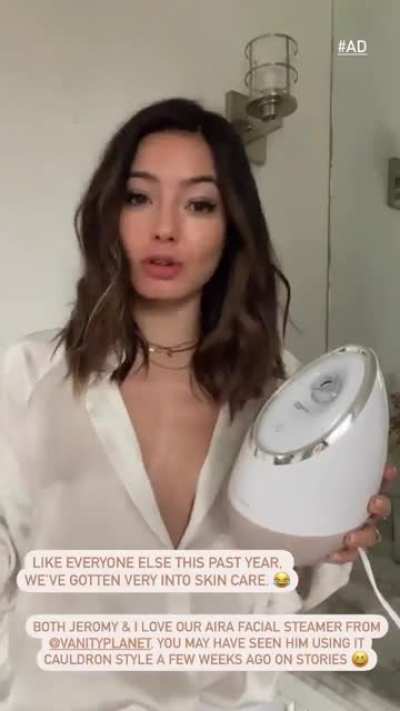 Ewa Ko of Nom_Life IG fame in a see through shirt in her stories