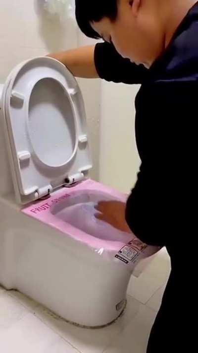 to unclog the toilet