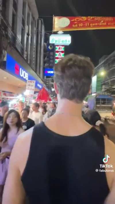 Average Western dude in India.
