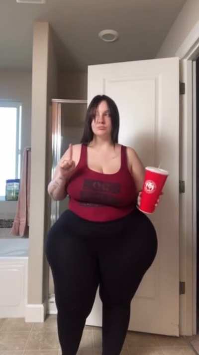 ≮≮≮