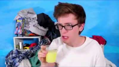 Scott the Woz drinks lemonade and dies