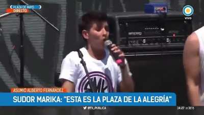 —No sé por qué le va tan mal al gobierno si tuvo un buen comienzo. - El comienzo:
