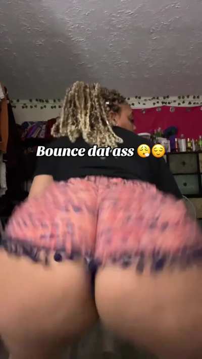 twerk in pyjama shorts