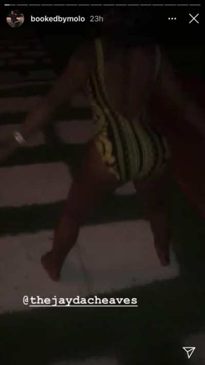 😁